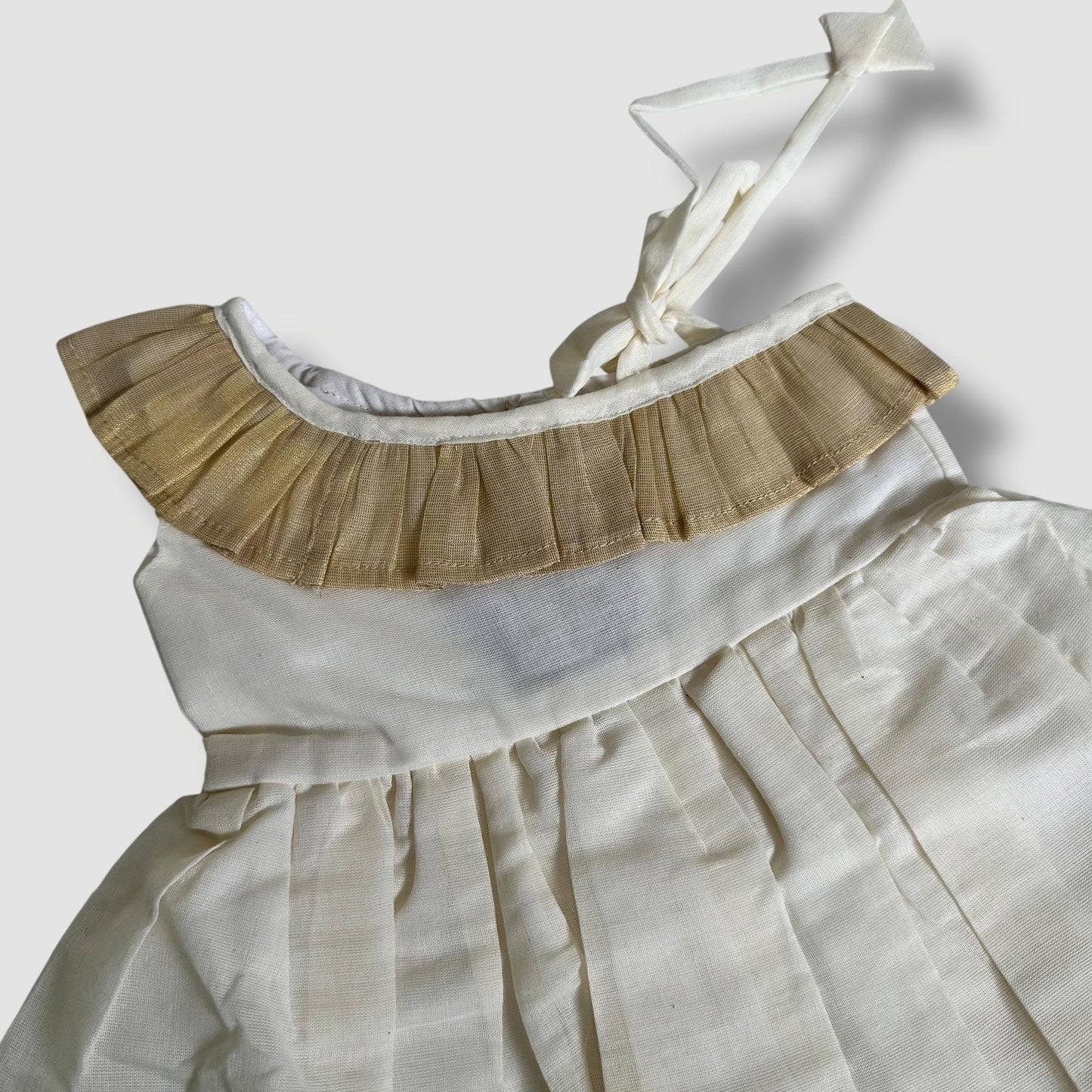 Set with Frill Shoulder Kasavu Frock