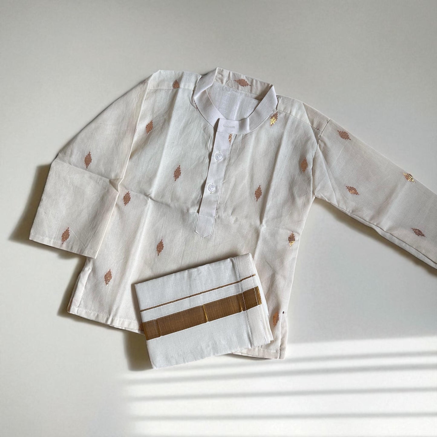 Kurta with Gold Diamond Buttas