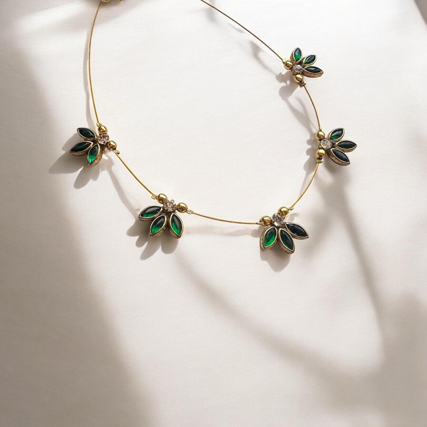 Green Petal Charm Invisible Necklace